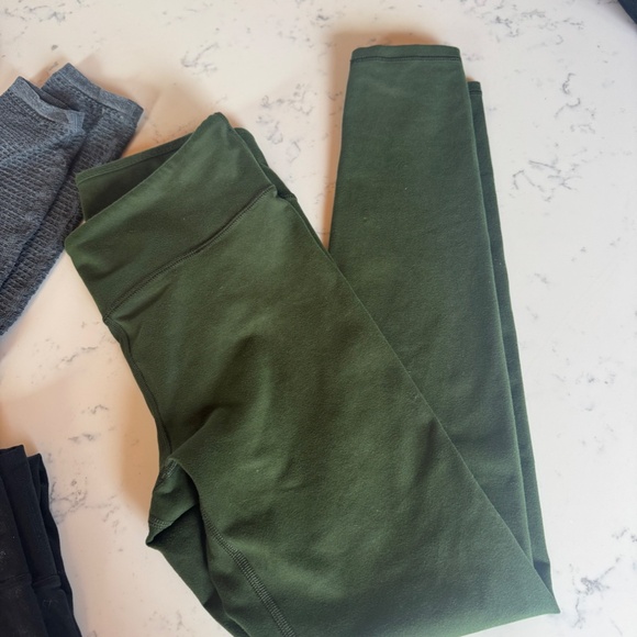 FABLETICS WOMEN ACTIVE LEGGINGS SIZE SMALL BUNDLE OF 3 POWER HOLD & POCKETS - Picture 4 of 5